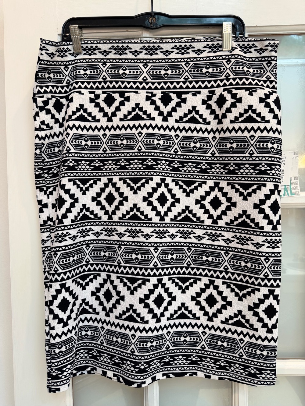 LuLaRoe Cassie Black White Aztec Boho Southwestern Pencil Skirt Plus Size 2X NWT